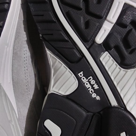 New Balance 993 Grey size 13 Silver White Gray Made In USA Men's Retro MR993GL - Picture 13 of 14